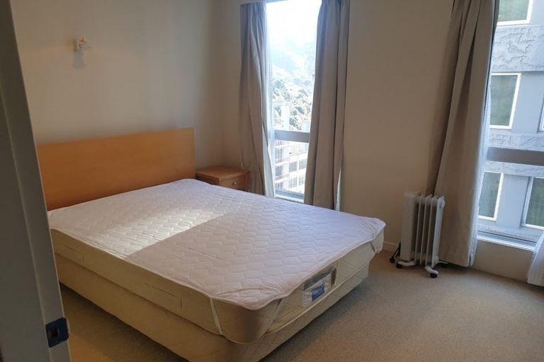 Photo of property in Terrace Heights Apartments, 11c/163 The Terrace, Wellington Central, Wellington, 6011