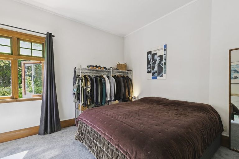 Photo of property in 6 Governor Road, Northland, Wellington, 6012