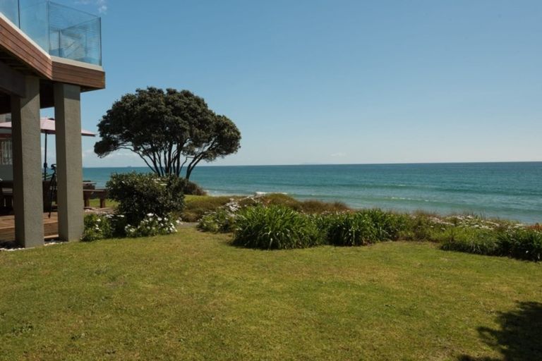 Photo of property in 131 Karewa Parade, Papamoa Beach, Papamoa, 3118