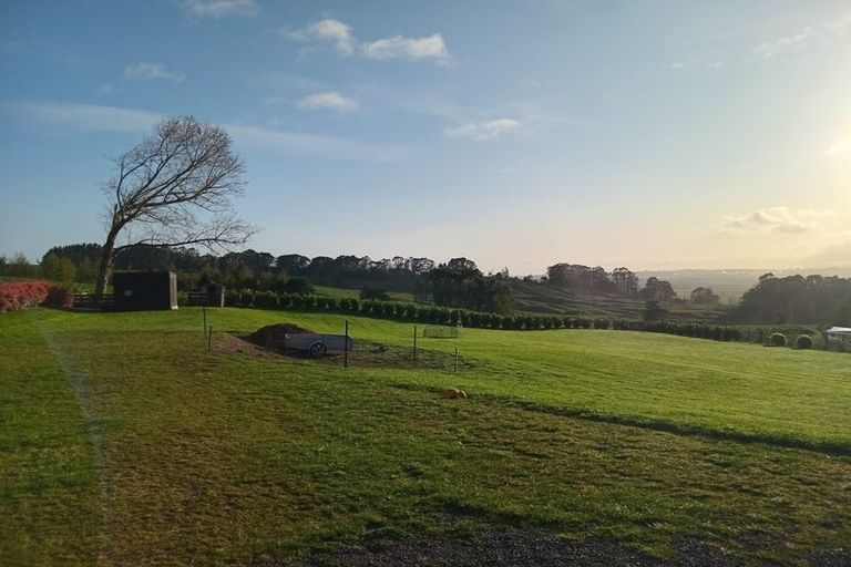 Photo of property in 13 Nga Tui Lane, Acacia Bay, Taupo, 3385