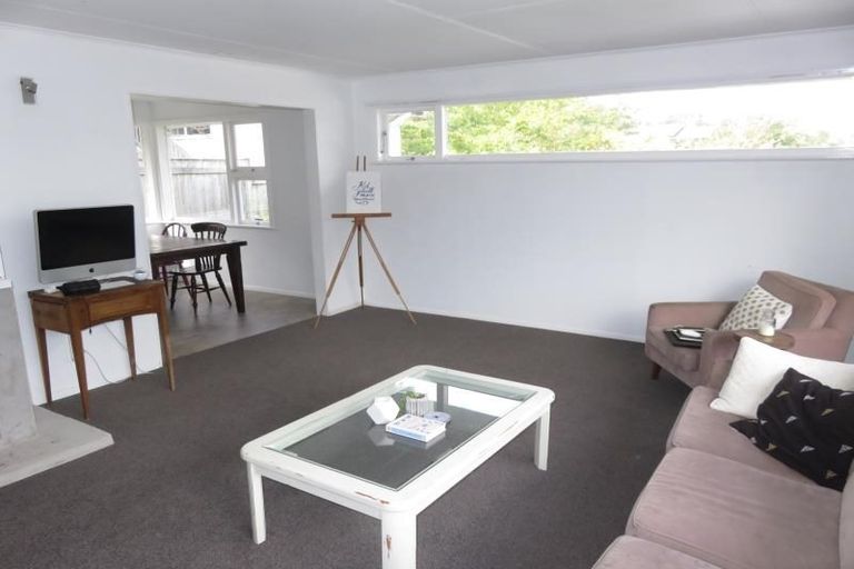 Photo of property in 19 Mclellan Street, Tawa, Wellington, 5028