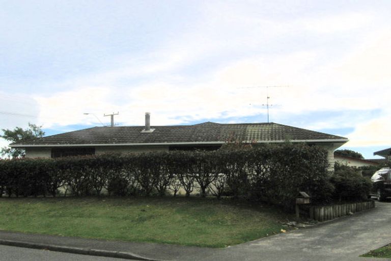 Photo of property in 293 Te Moana Road, Waikanae, 5036