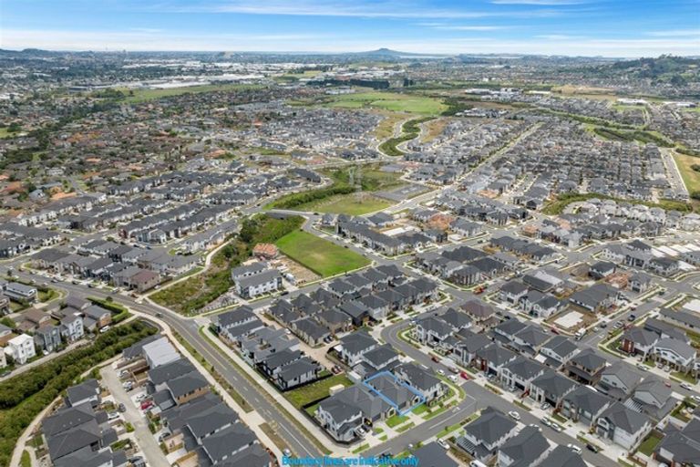 Photo of property in 83 Drumbuoy Drive, Flat Bush, Auckland, 2019