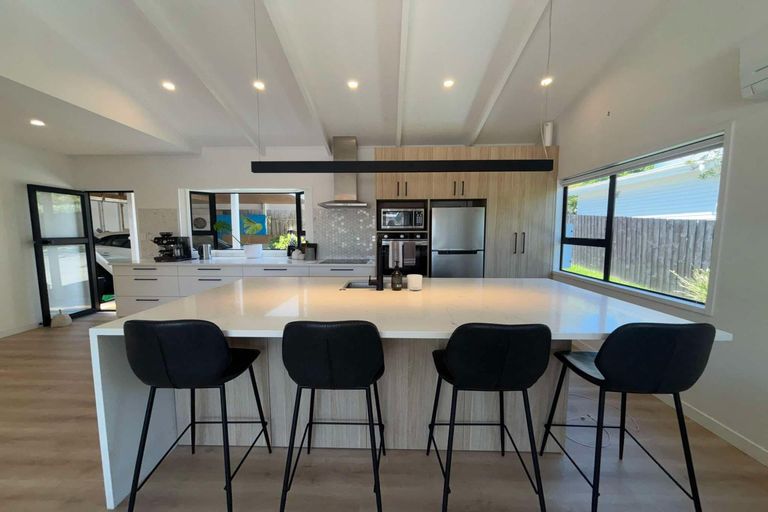 Photo of property in 19a Walbrook Road, Manly, Whangaparaoa, 0930