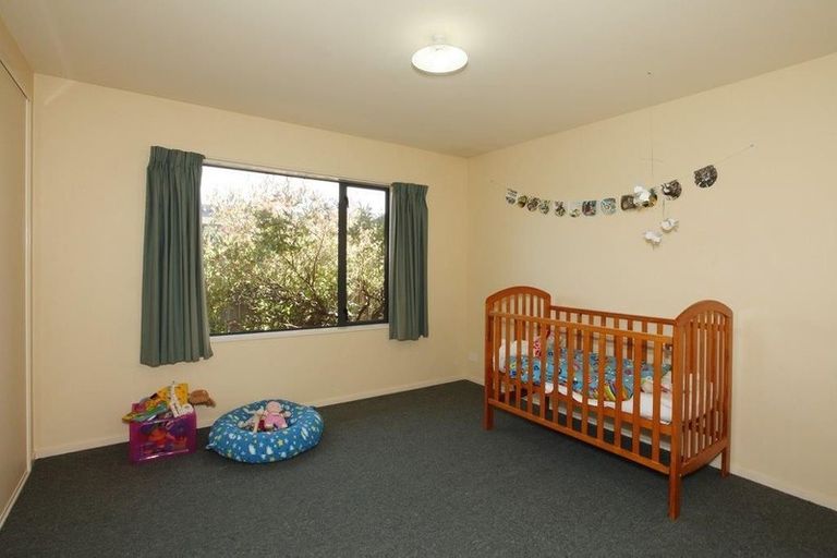 Photo of property in 5 Magnolia Lane, St Albans, Christchurch, 8052