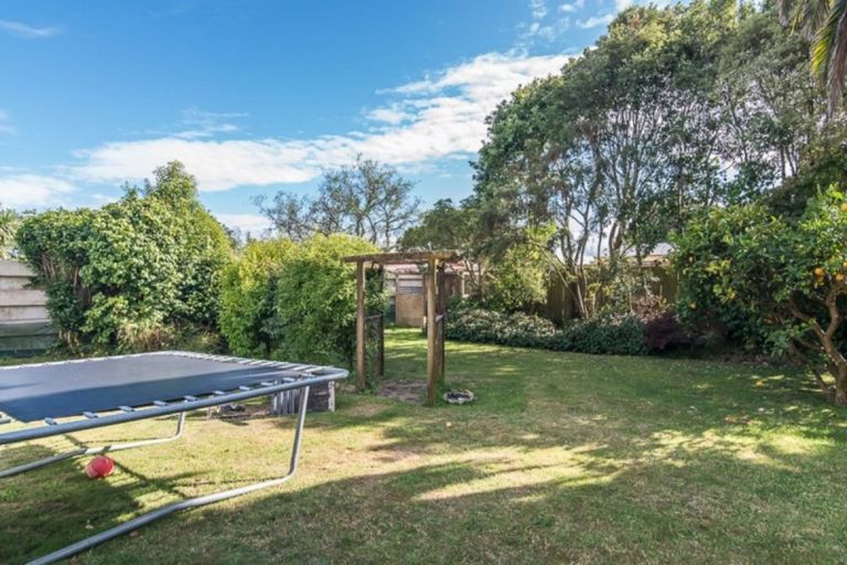 Photo of property in 30 Te Manuao Road, Otaki, 5512