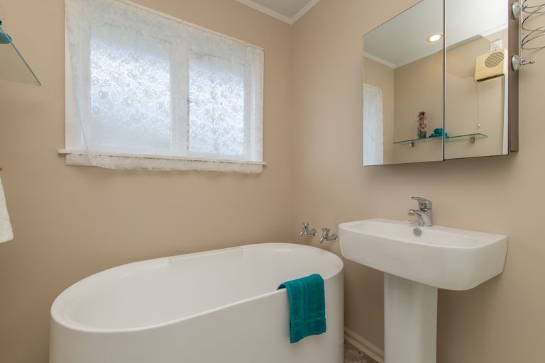 Photo of property in 37 Achilles Street, Burwood, Christchurch, 8061