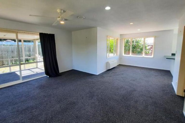 Photo of property in 2/119 Marlow Road, Aranui, Christchurch, 8061