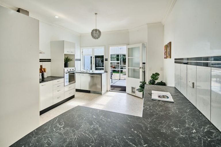 Photo of property in 10 Bentinck Street, Wallaceville, Upper Hutt, 5018