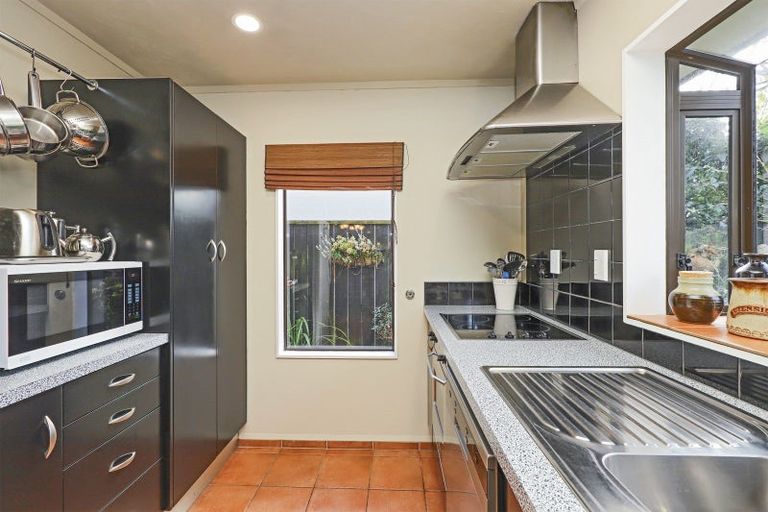 Photo of property in 12 Railey Place, Greenmeadows, Napier, 4112