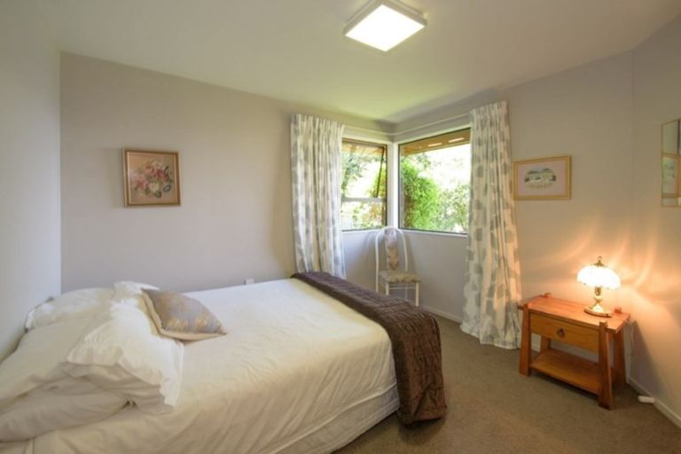 Photo of property in 25 Avalon Crescent, Fernhill, Queenstown, 9300