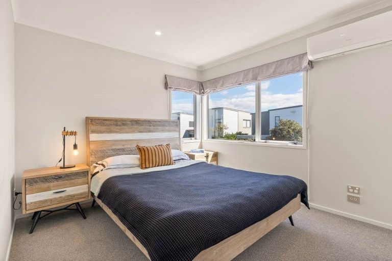 Photo of property in 91 Glidepath Road, Hobsonville, Auckland, 0616