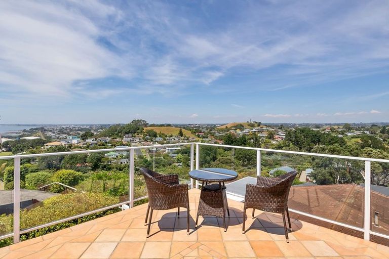 Photo of property in 6 Scott Street, Moturoa, New Plymouth, 4310