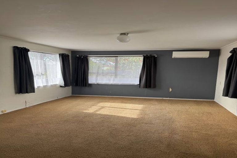 Photo of property in 23 Armada Drive, Ranui, Auckland, 0612