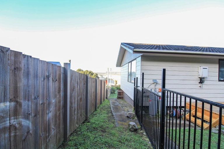 Photo of property in 32 Owhiti Street, Titahi Bay, Porirua, 5022