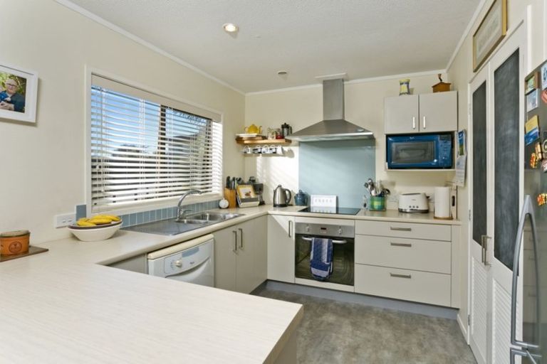 Photo of property in 1/42 Mawson Avenue, Torbay, Auckland, 0630