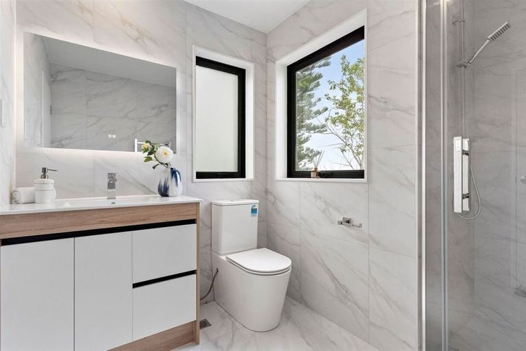 Photo of property in 15 Impatiens Lane, Massey, Auckland, 0614