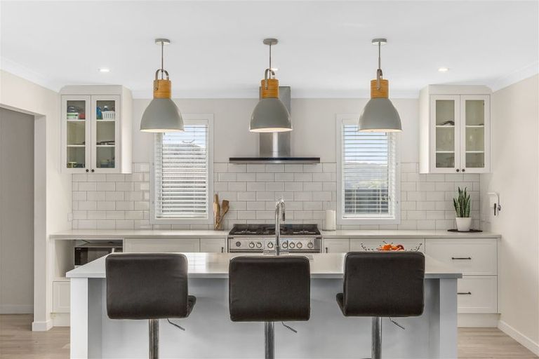 Photo of property in 16 Schooner Drive, Whitby, Porirua, 5024