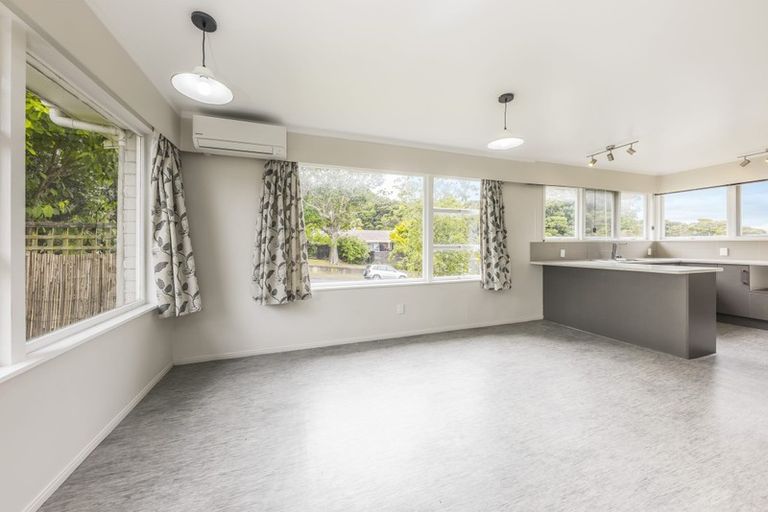 Photo of property in 1/46 Scenic Drive, Manurewa, Auckland, 2102