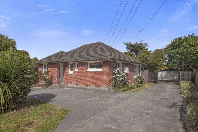 Photo of property in 37 Pembroke Street, Avondale, Christchurch, 8061