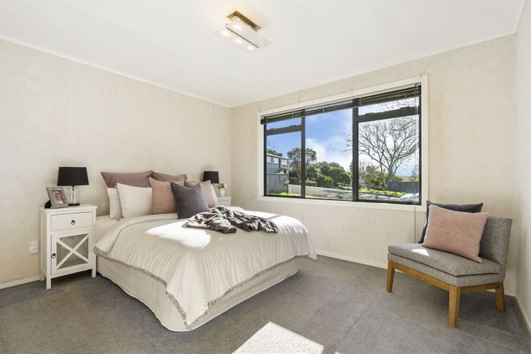 Photo of property in 17 Castleton Street, Birkdale, Auckland, 0626