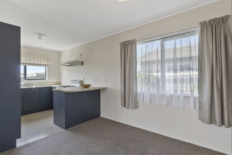 Photo of property in 80a Tuhikaramea Road, Dinsdale, Hamilton, 3204