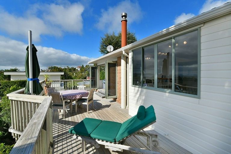 Photo of property in 55 Braemar Road, Castor Bay, Auckland, 0620