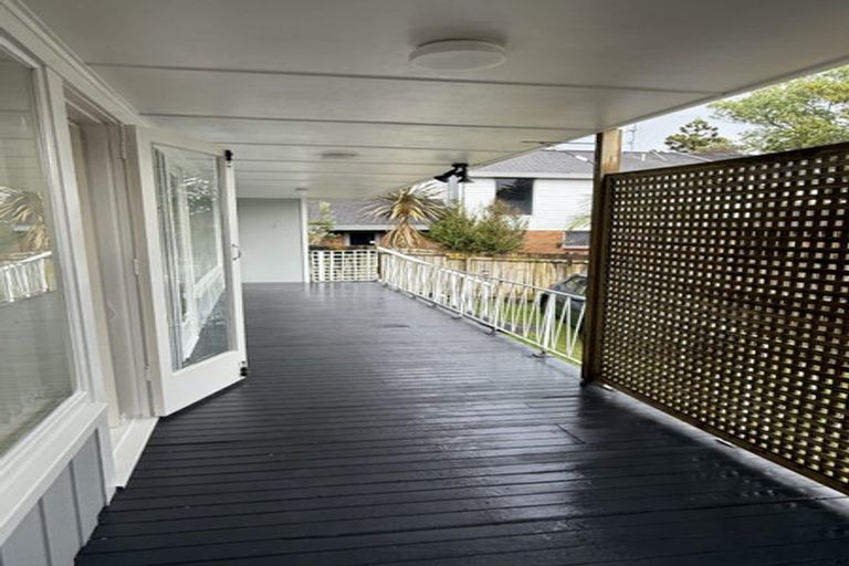 Photo of property in 163 Golf Road, Titirangi, Auckland, 0604