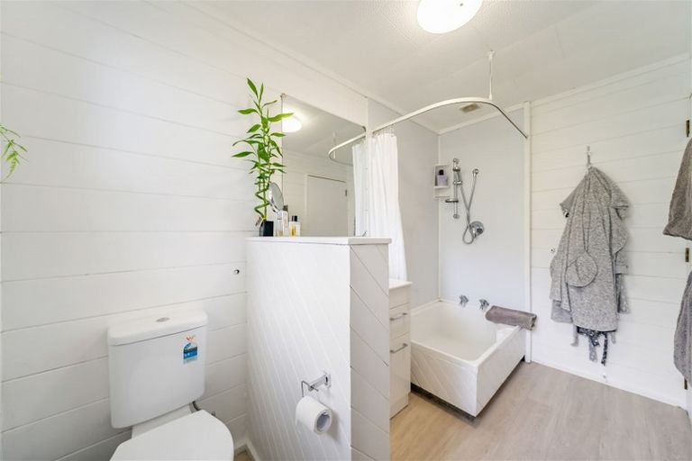 Photo of property in 14b Fenchurch Grove, Stokes Valley, Lower Hutt, 5019