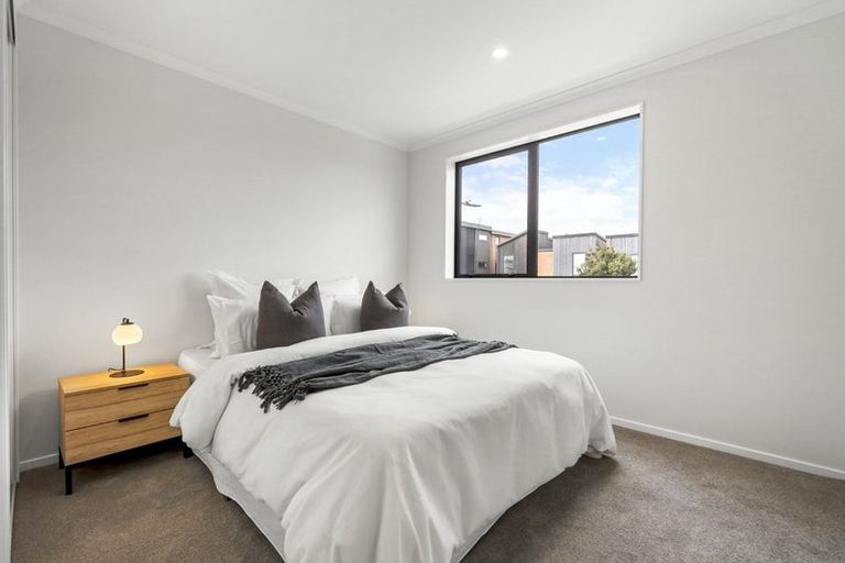 Photo of property in 6 Waka Moana Drive, Hobsonville, 0616