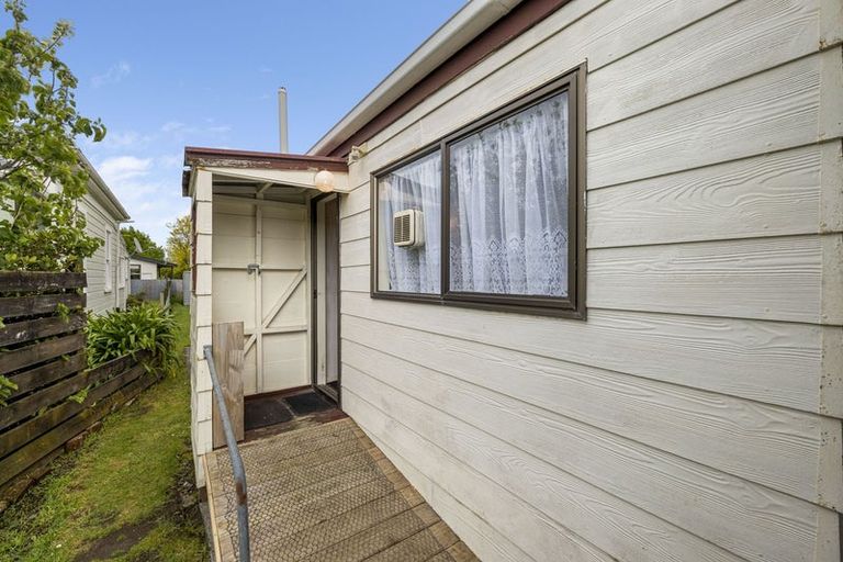 Photo of property in 57 Egmont Street, Hawera, 4610
