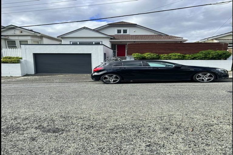 Photo of property in 7 Naughton Terrace, Kilbirnie, Wellington, 6022