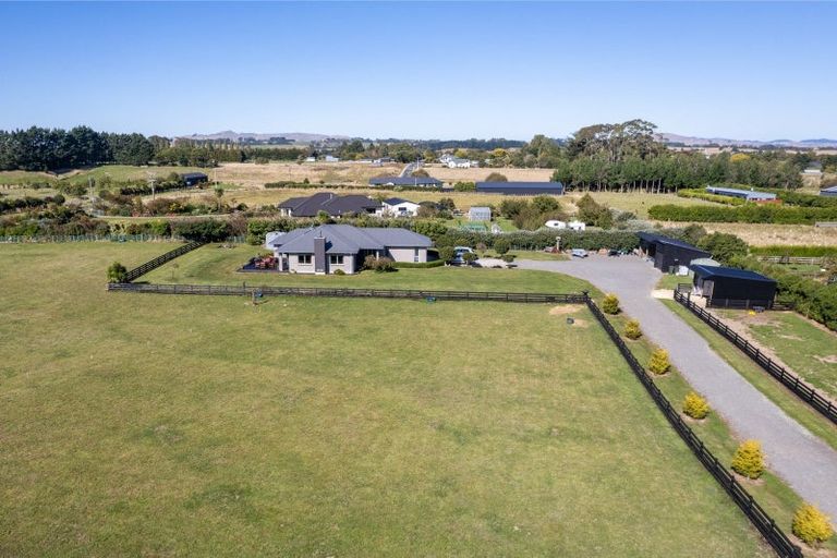 Photo of property in 11 Adelaide Road, Dannevirke, 4978