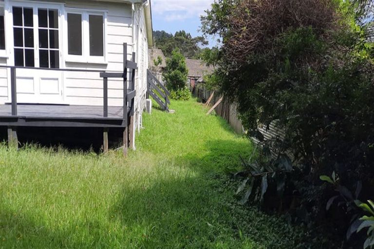 Photo of property in 87 Konini Road, Titirangi, Auckland, 0604