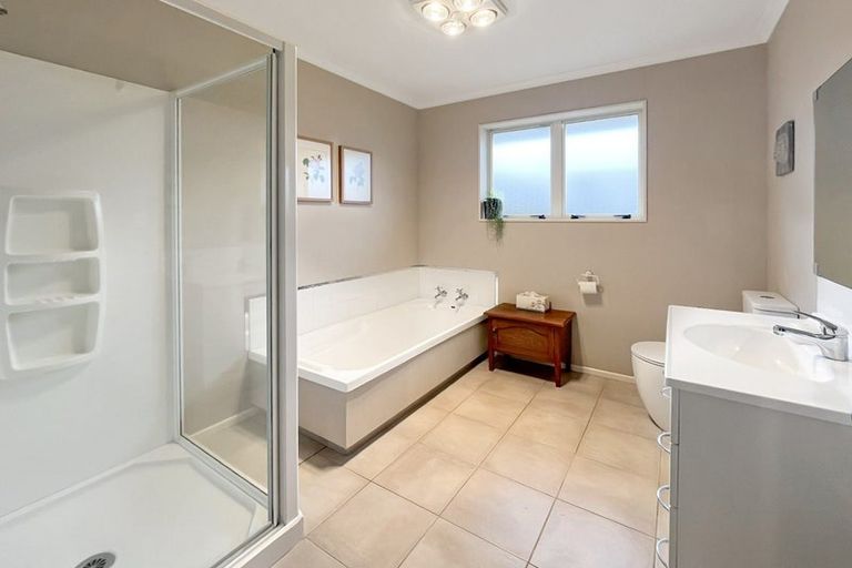 Photo of property in 24a Pitama Road, Awapuni, Palmerston North, 4412