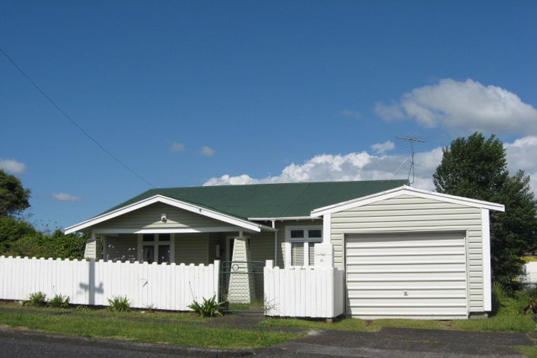 Photo of property in 31 Hall Street, Pukekohe, 2120