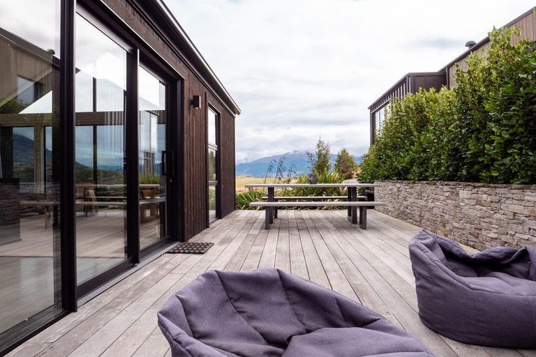 Photo of property in 35 Jacks Point Rise, Jacks Point, Queenstown, 9371