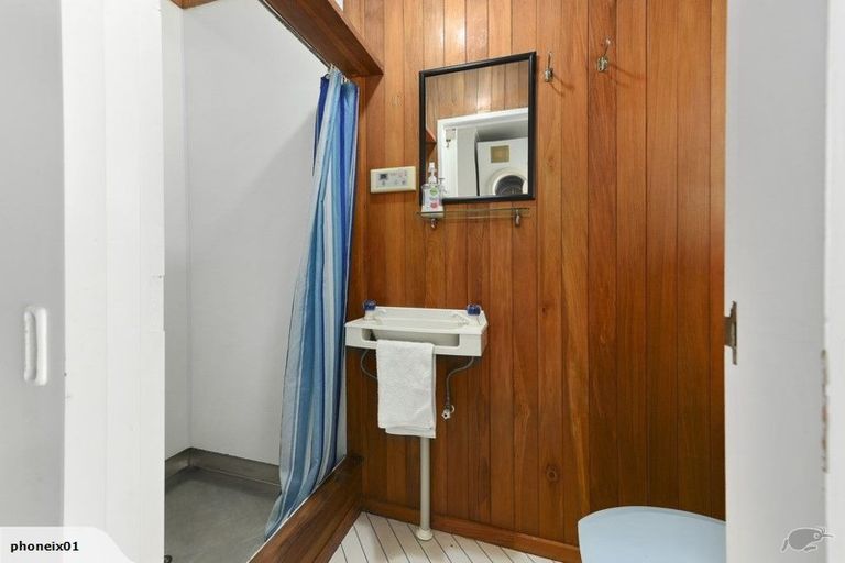 Photo of property in 7 Fitzpatrick Street, Newlands, Wellington, 6037