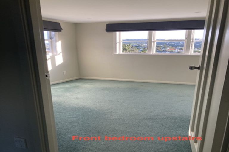 Photo of property in 2 Rodney Street, Northland, Wellington, 6012