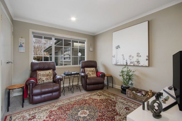 Photo of property in 42 Kayelene Place, Omokoroa, 3114