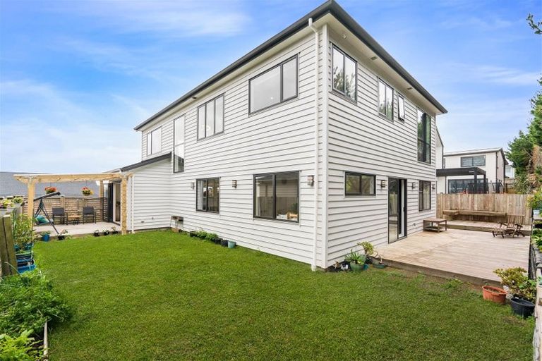 Photo of property in 38 Resolution Drive, Gulf Harbour, Whangaparaoa, 0930