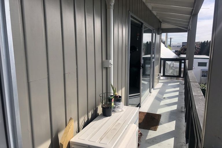 Photo of property in 2/33 Springfield Road, St Albans, Christchurch, 8014