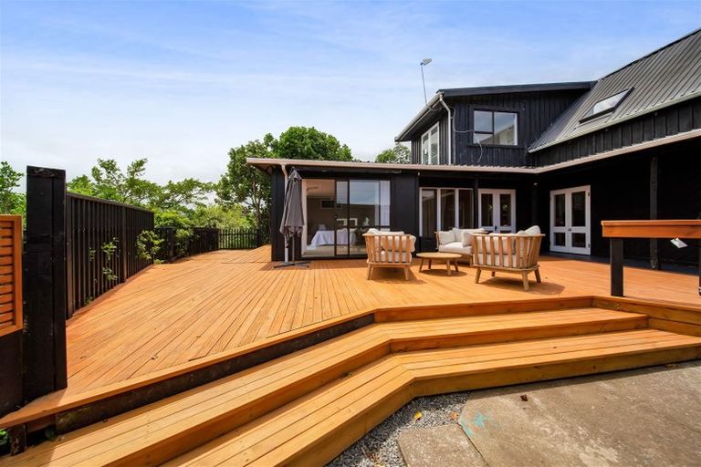 Photo of property in 18 Ohawe Terrace, Ohawe, Hawera, 4671