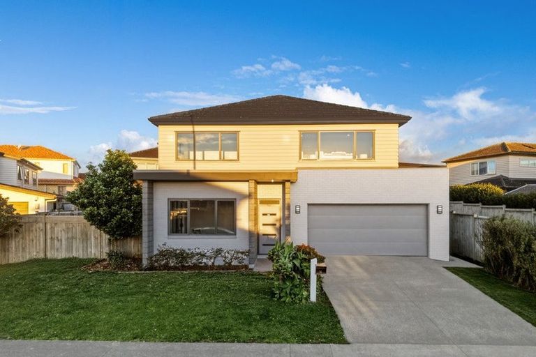 Photo of property in 16 Darion Drive, Flat Bush, Auckland, 2019
