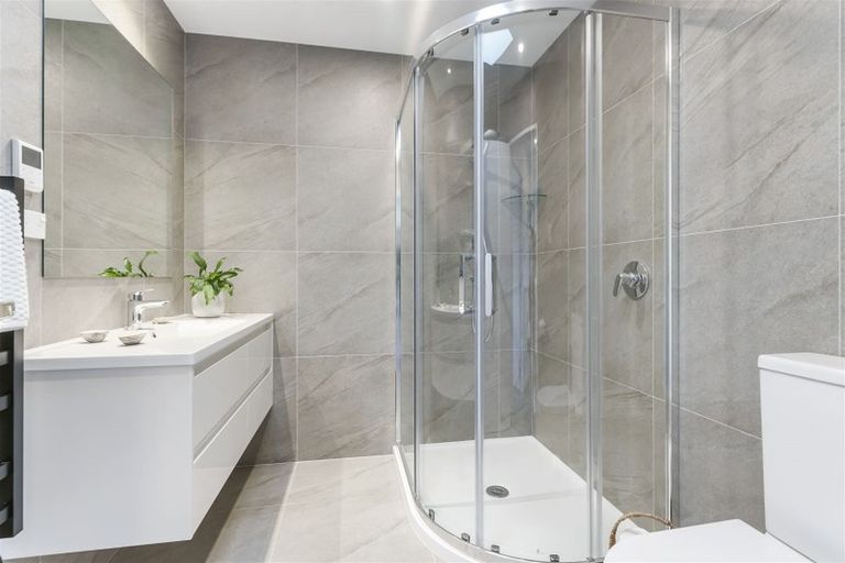 Photo of property in 14 Moki Place, Long Bay, Auckland, 0630