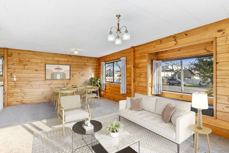 Photo of property in 10 Eastern Beach Road, Eastern Beach, Auckland, 2012