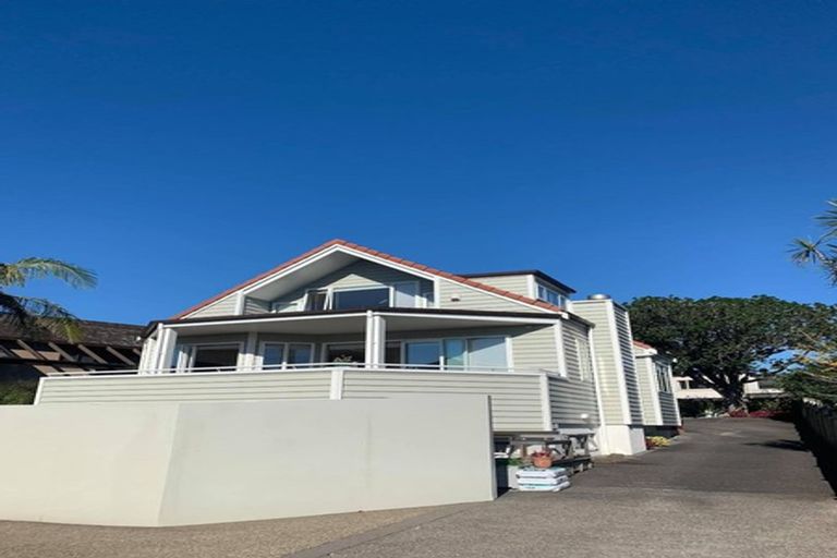 Photo of property in 2/24 Rangitoto Terrace, Milford, Auckland, 0620