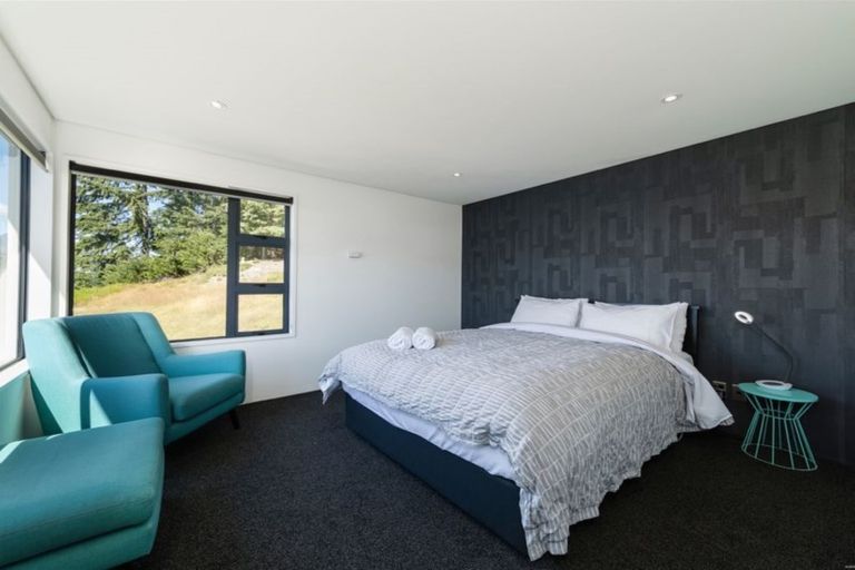 Photo of property in 9 Vanda Place, Fernhill, Queenstown, 9300