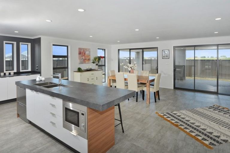 Photo of property in 59 Stace Hopper Drive, One Tree Point, 0118