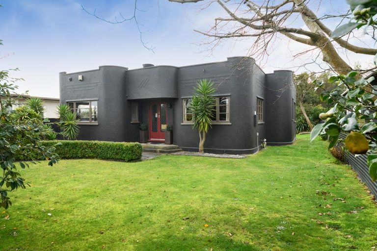 Photo of property in 497 Featherston Street, Roslyn, Palmerston North, 4414